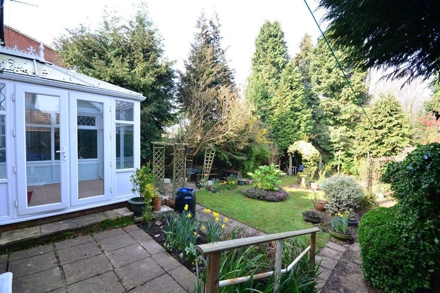 4 bedroom House for sale in Oaklands Avenue, Watford, Hertfordshire