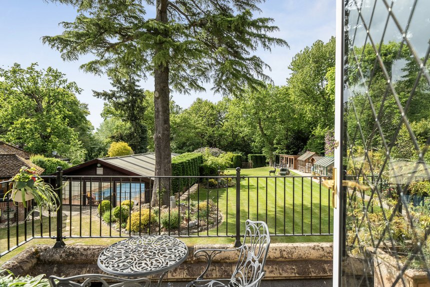 for sale copthorne road london 57772 - Gibbs Gillespie