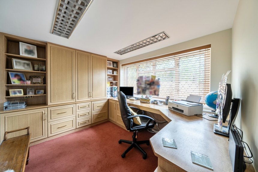 for sale copthorne road london 57772 - Gibbs Gillespie