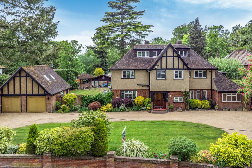 for sale copthorne road london 57772 - Gibbs Gillespie