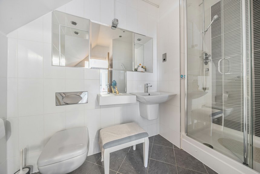 for sale merry hill road london 57957 - Gibbs Gillespie