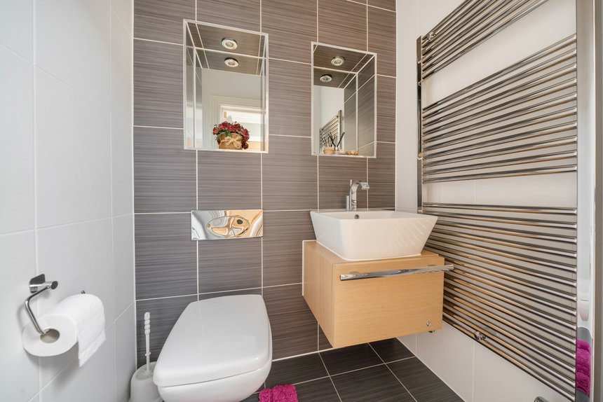 for sale merry hill road london 57957 - Gibbs Gillespie