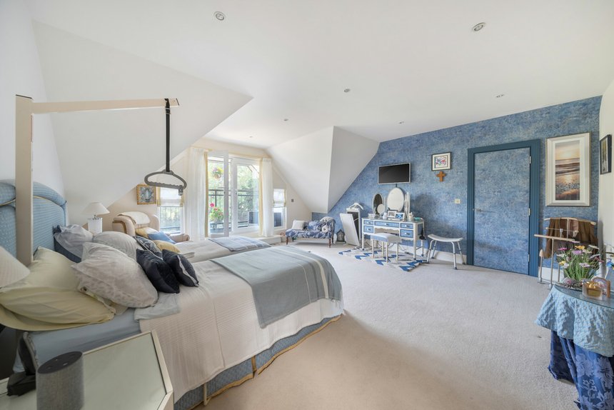 for sale merry hill road london 57957 - Gibbs Gillespie