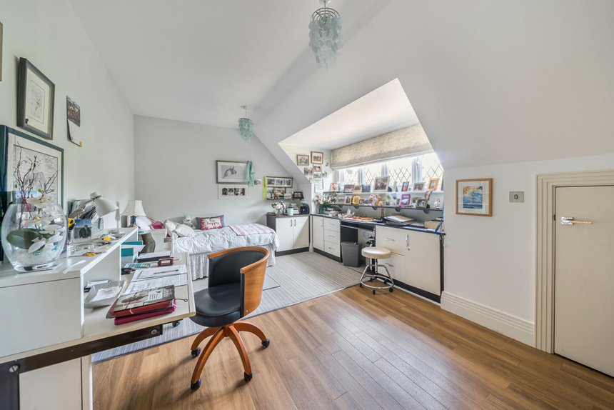 for sale merry hill road london 57957 - Gibbs Gillespie