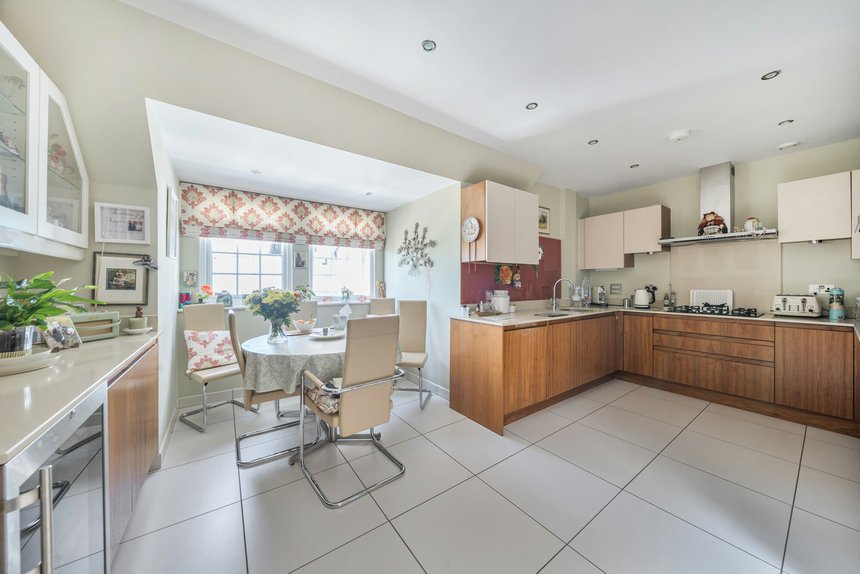 for sale merry hill road london 57957 - Gibbs Gillespie