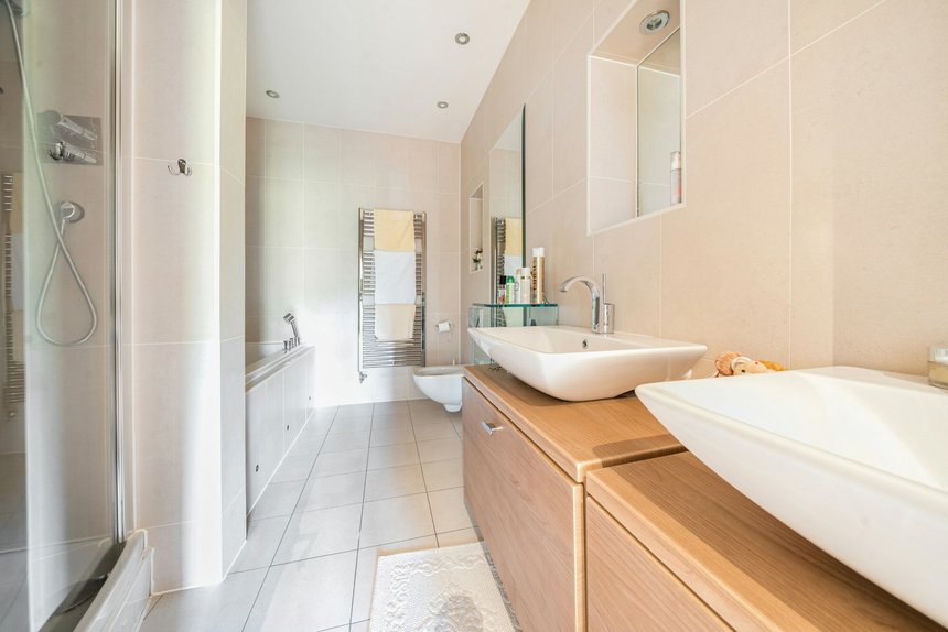 for sale merry hill road london 57957 - Gibbs Gillespie