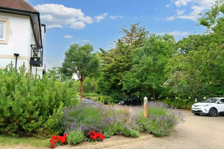 for sale merry hill road london 57957 - Gibbs Gillespie