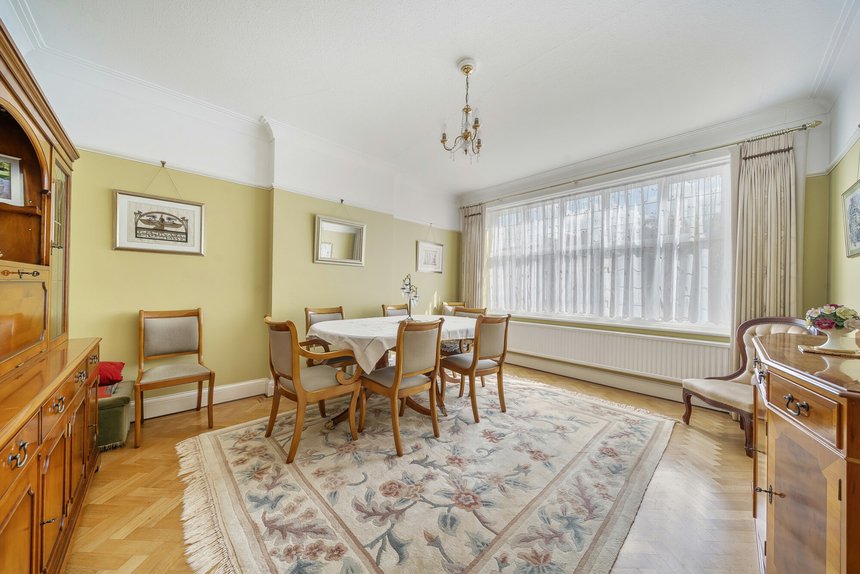 under offer hillcrest avenue london 58021 - Gibbs Gillespie