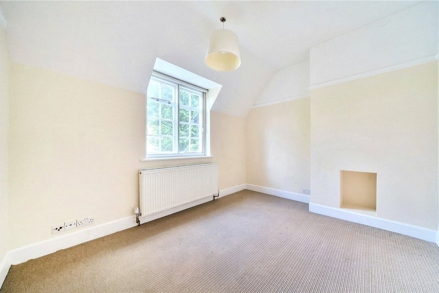 let fowlers walk london 58114 - Gibbs Gillespie