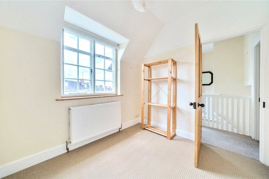 let fowlers walk london 58114 - Gibbs Gillespie