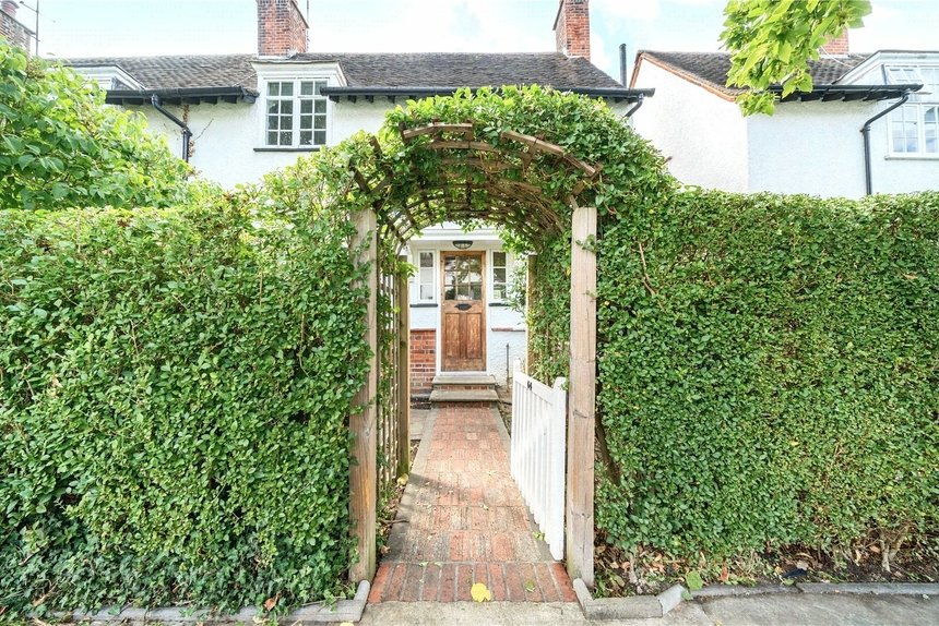 let fowlers walk london 58114 - Gibbs Gillespie