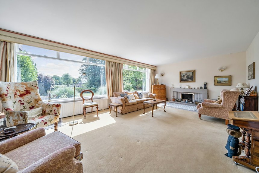 under offer bulstrode way london 58137 - Gibbs Gillespie