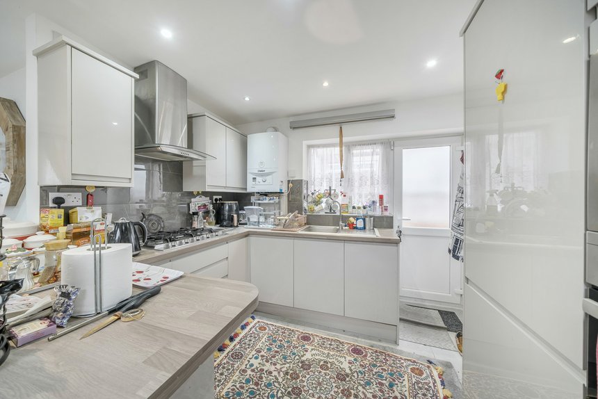 under offer manor avenue london 58162 - Gibbs Gillespie