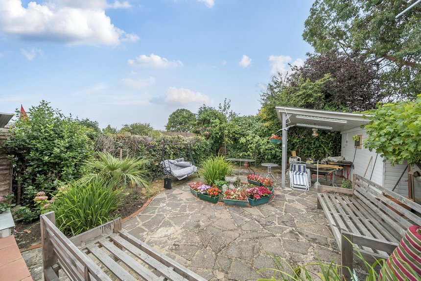 under offer manor avenue london 58162 - Gibbs Gillespie