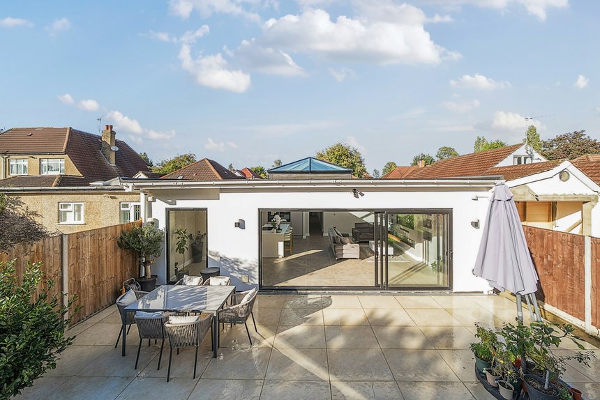 for sale sylvia avenue london 58391 - Gibbs Gillespie