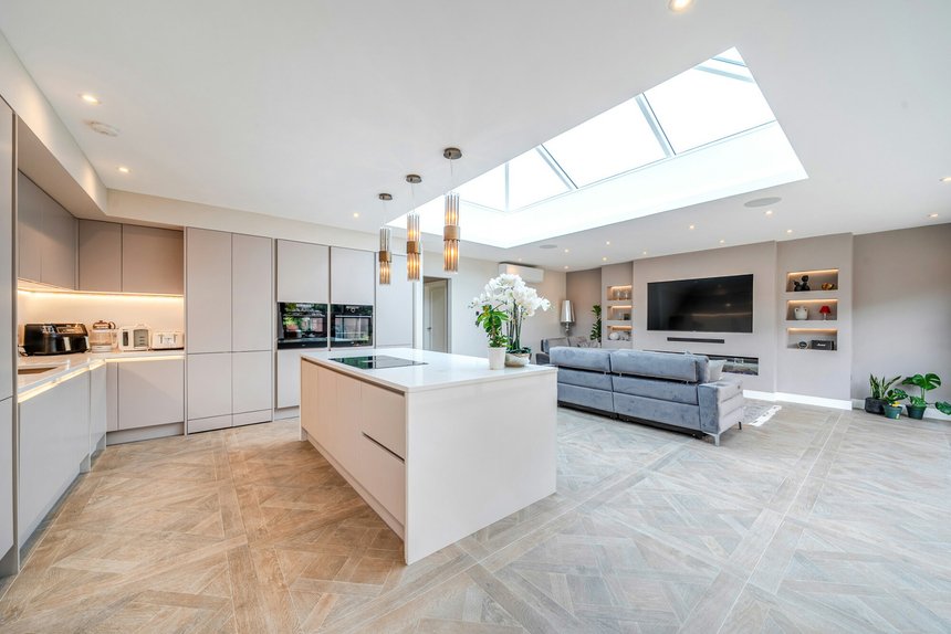 for sale sylvia avenue london 58391 - Gibbs Gillespie