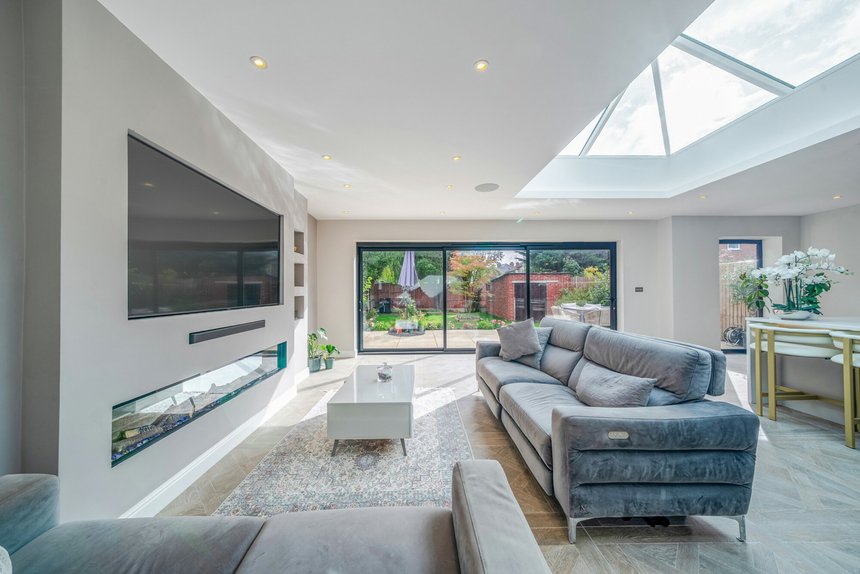 for sale sylvia avenue london 58391 - Gibbs Gillespie