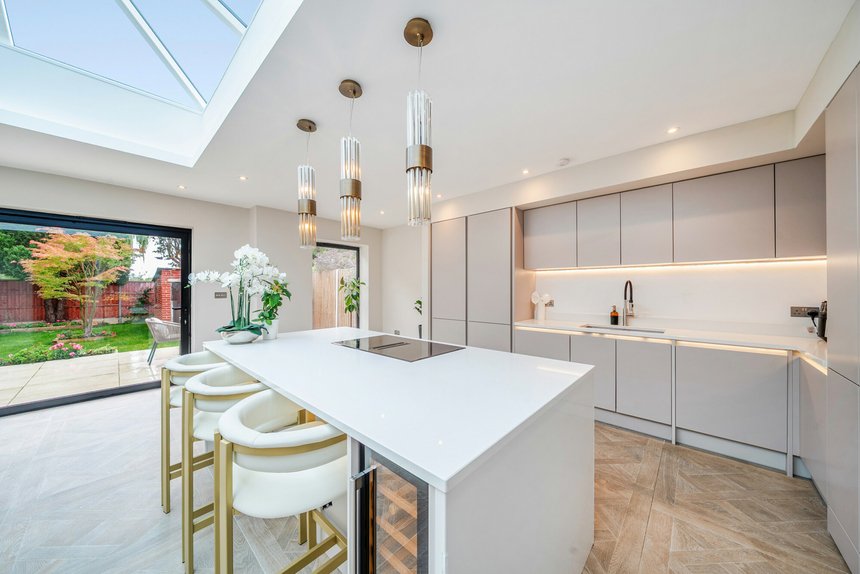 for sale sylvia avenue london 58391 - Gibbs Gillespie