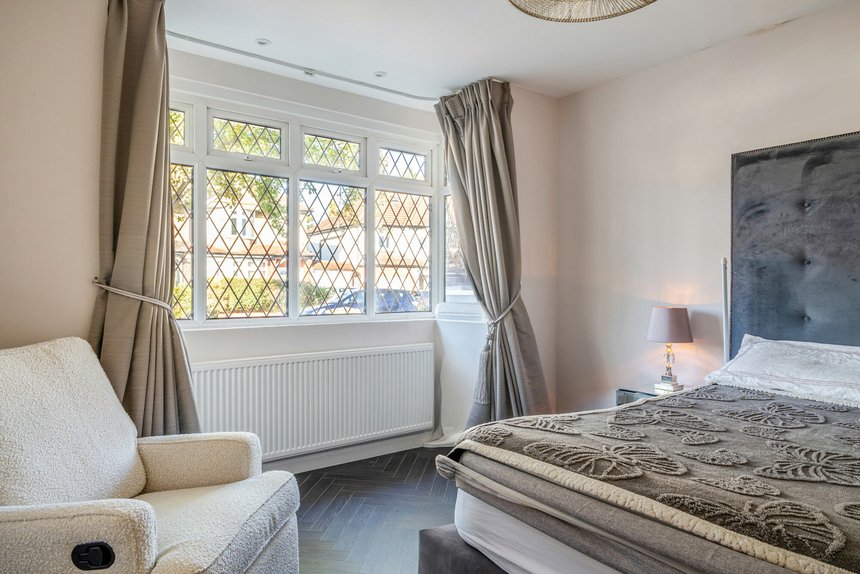 for sale sylvia avenue london 58391 - Gibbs Gillespie