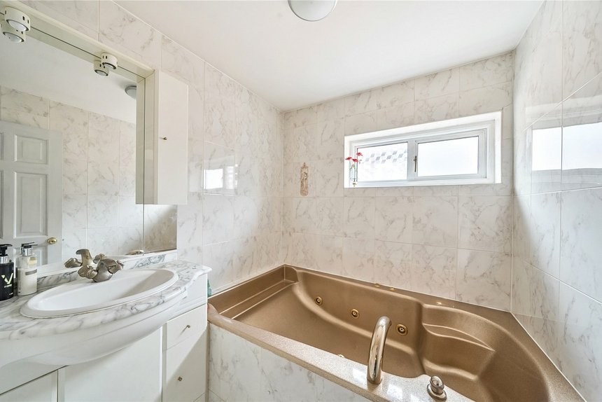 sold chartley avenue london 58674 - Gibbs Gillespie