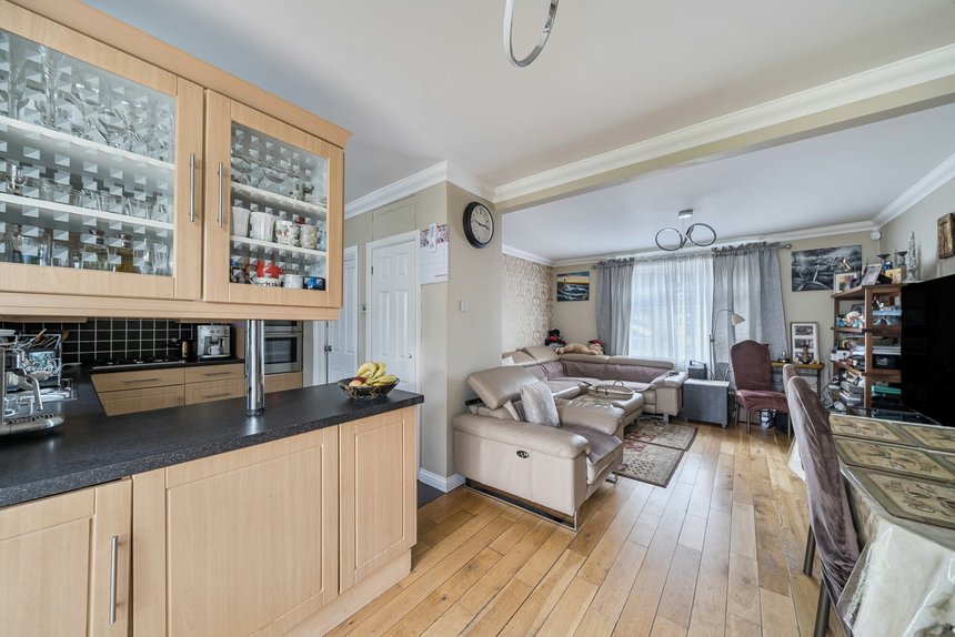 for sale rushdene crescent london 58852 - Gibbs Gillespie