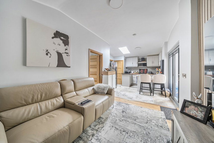 for sale rushdene crescent london 58852 - Gibbs Gillespie