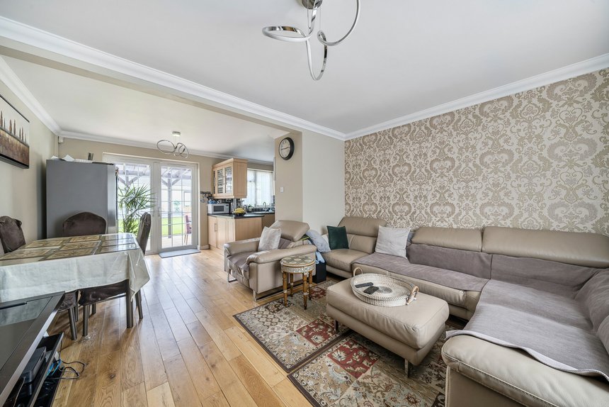 for sale rushdene crescent london 58852 - Gibbs Gillespie