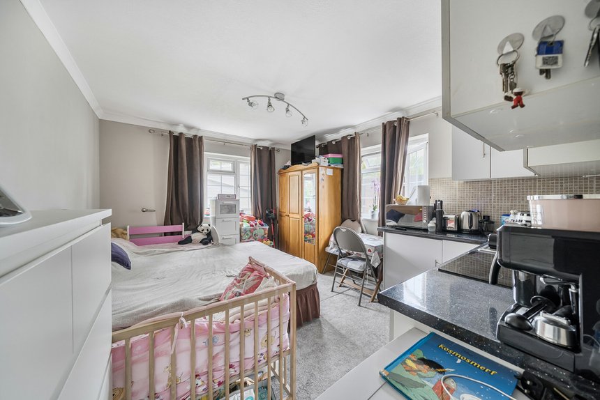 for sale rushdene crescent london 58852 - Gibbs Gillespie