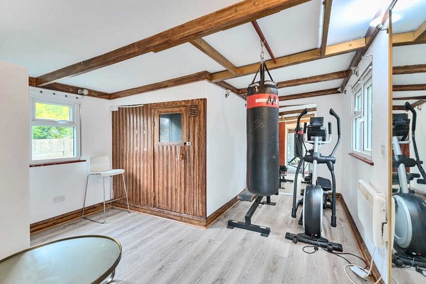 to let leopold road london 58873 - Gibbs Gillespie