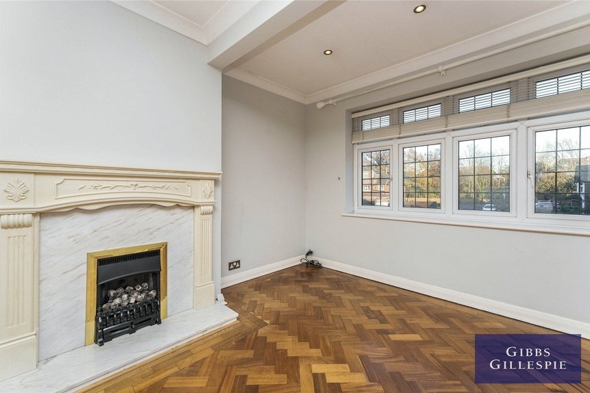 for sale the sigers london 58906 - Gibbs Gillespie