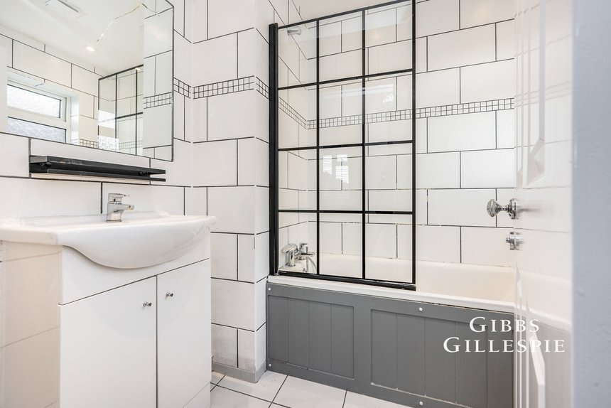 let alandale drive london 58940 - Gibbs Gillespie