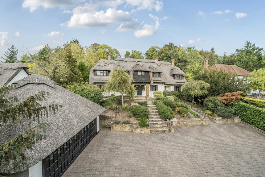 for sale trout rise london 58985 - Gibbs Gillespie