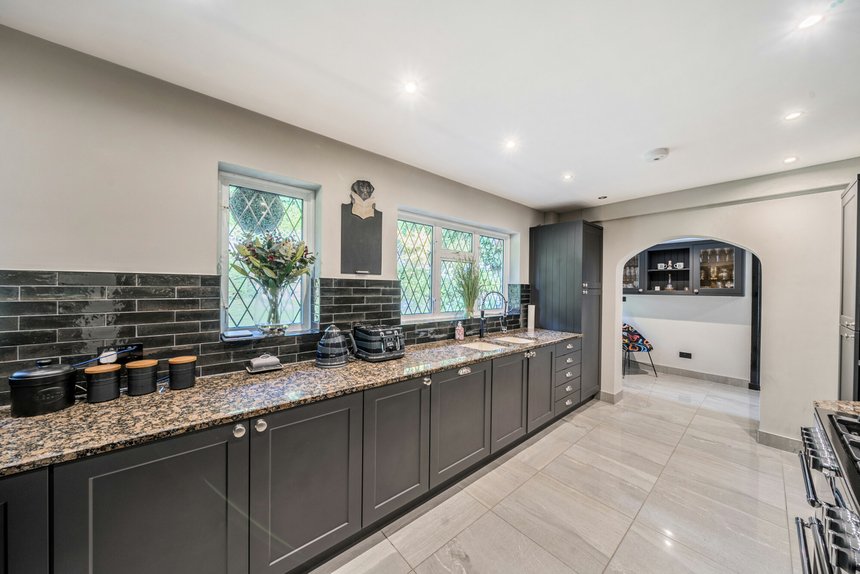 for sale trout rise london 58985 - Gibbs Gillespie