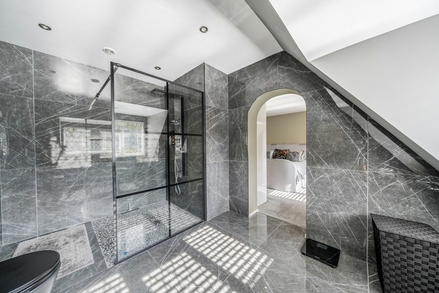 for sale trout rise london 58985 - Gibbs Gillespie