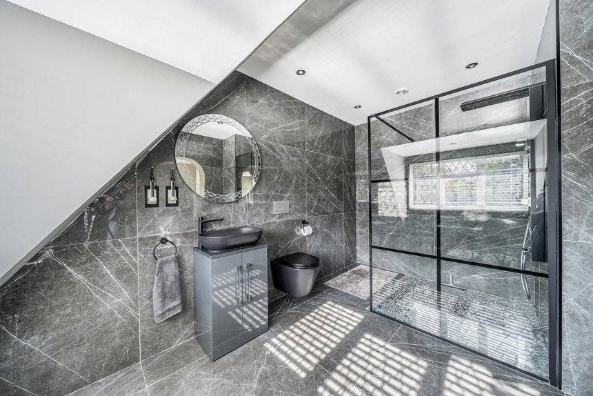 for sale trout rise london 58985 - Gibbs Gillespie