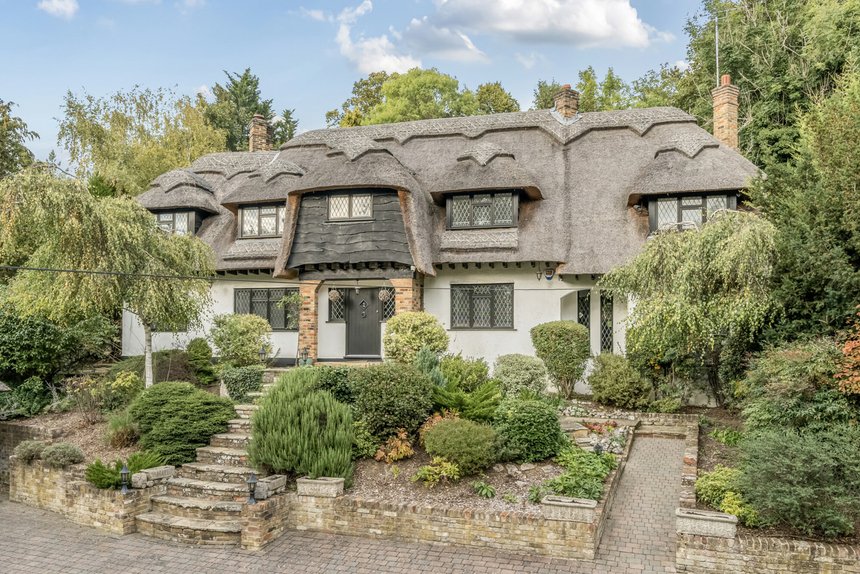 for sale trout rise london 58985 - Gibbs Gillespie