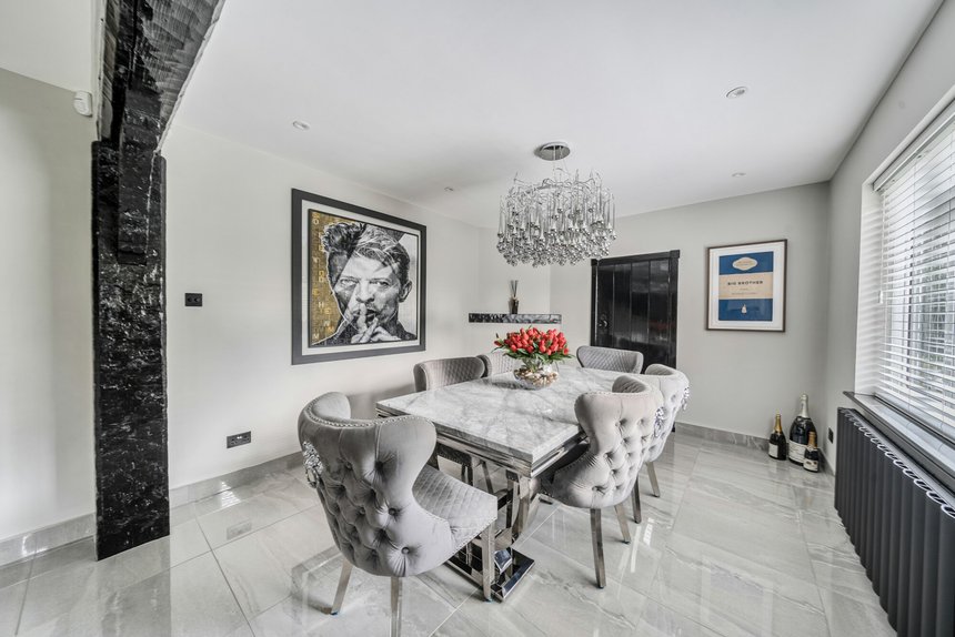 for sale trout rise london 58985 - Gibbs Gillespie