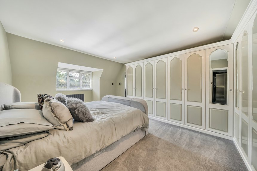 for sale trout rise london 58985 - Gibbs Gillespie