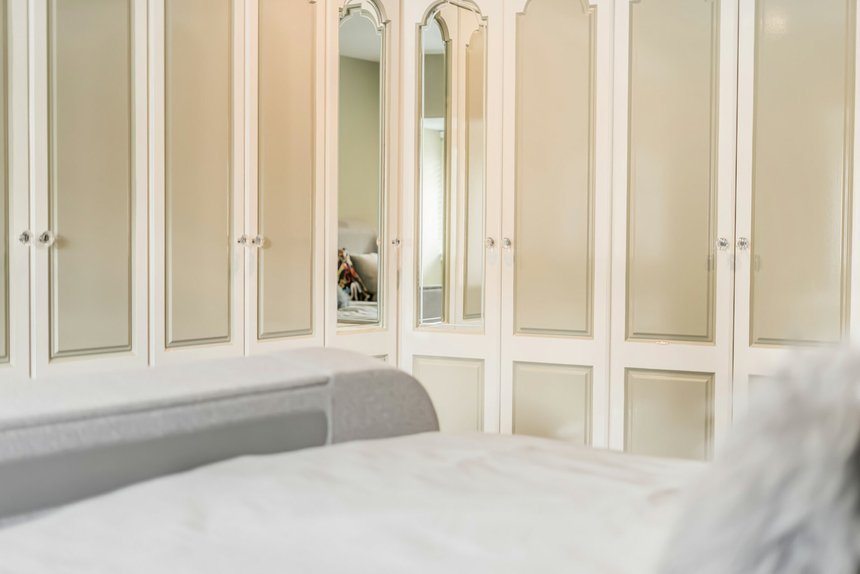 for sale trout rise london 58985 - Gibbs Gillespie