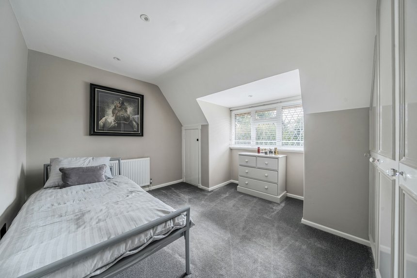 for sale trout rise london 58985 - Gibbs Gillespie