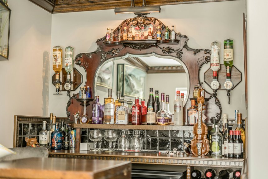 for sale trout rise london 58985 - Gibbs Gillespie