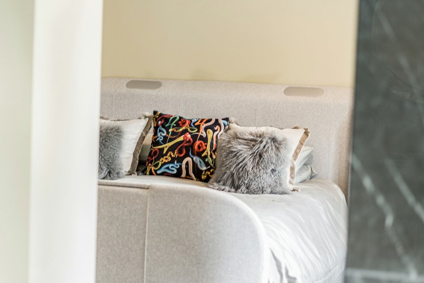 for sale trout rise london 58985 - Gibbs Gillespie