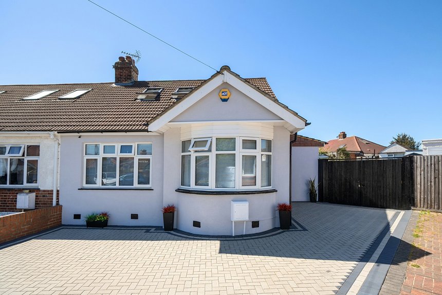 for sale dukes avenue london 59088 - Gibbs Gillespie
