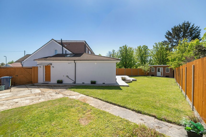 for sale dukes avenue london 59088 - Gibbs Gillespie