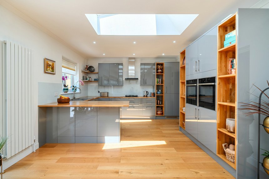 for sale dukes avenue london 59088 - Gibbs Gillespie