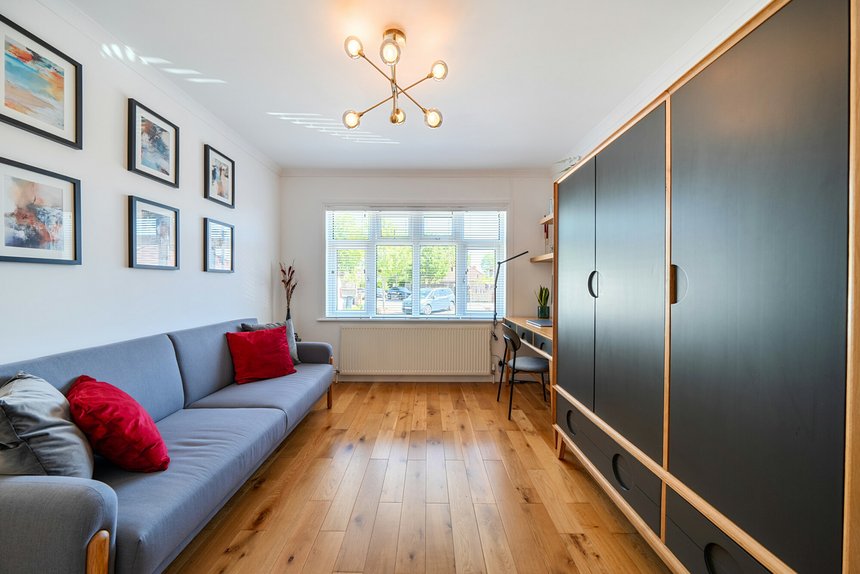 for sale dukes avenue london 59088 - Gibbs Gillespie