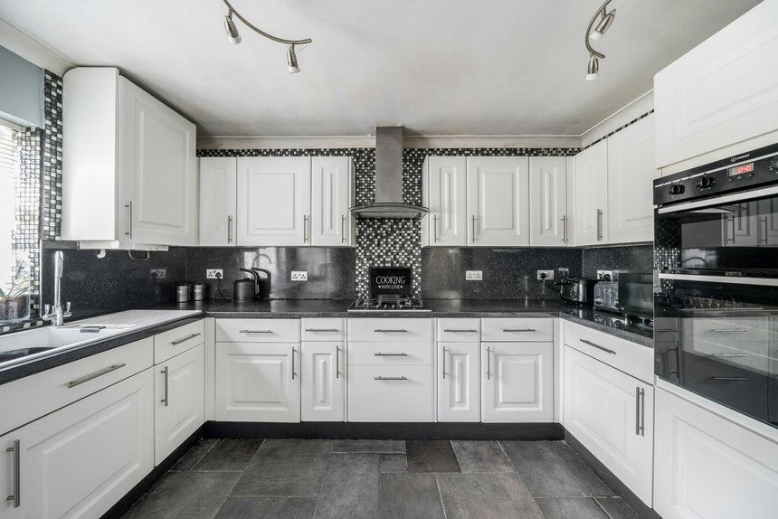 sold glenalla road london 59138 - Gibbs Gillespie