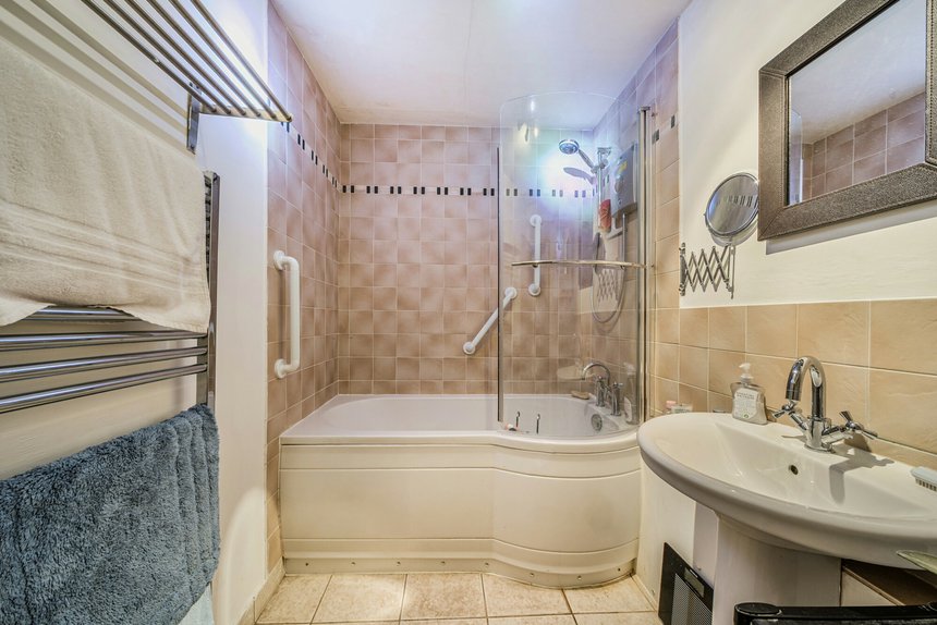 for sale woodhouse eaves london 59181 - Gibbs Gillespie