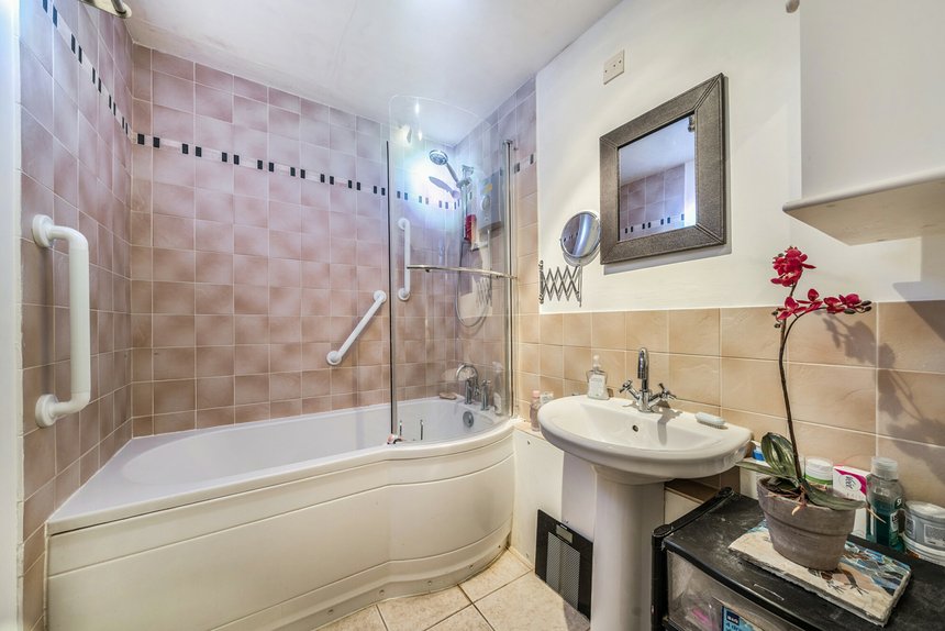 for sale woodhouse eaves london 59181 - Gibbs Gillespie