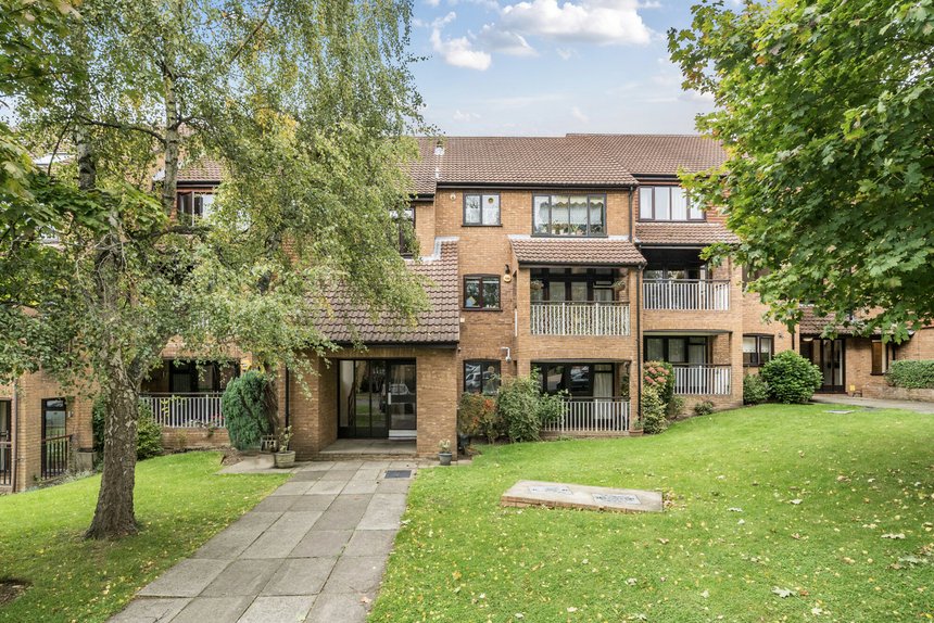 for sale woodhouse eaves london 59181 - Gibbs Gillespie